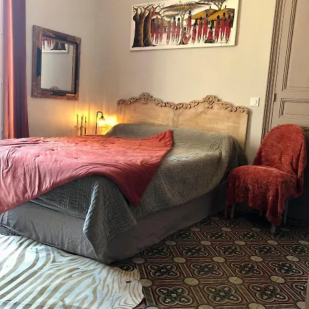 Maison La Boheme Parenthese Enchantee Au Coeur Du Charme, Petit-dejeuner De Reve Bed & Breakfast Vias