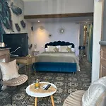 Maison La Boheme Parenthese Enchantee Au Coeur Du Charme, Petit-dejeuner De Reve B&B