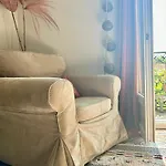 Maison La Boheme Parenthese Enchantee Au Coeur Du Charme, Petit-dejeuner De Reve B&B 비아스