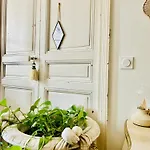 B&B Maison La Boheme Parenthese Enchantee Au Coeur Du Charme, Petit-dejeuner De Reve *