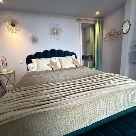 Maison La Boheme Parenthese Enchantee Au Coeur Du Charme, Petit-dejeuner De Reve * Vias