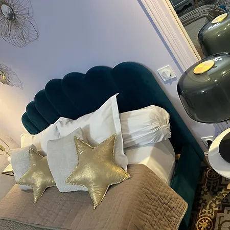 Maison La Bohème Parenthèse Enchantée Au Cœur Du Charme, Petit-déjeuner De Rêve Couette-café