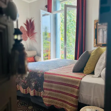 Maison La Boheme Parenthese Enchantee Au Coeur Du Charme, Petit-dejeuner De Reve Vias