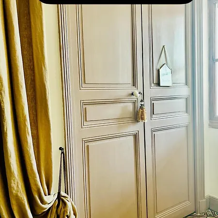 Maison La Bohème Parenthèse Enchantée Au Cœur Du Charme, Petit-déjeuner De Rêve Couette-café *