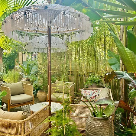 Bed & Breakfast Maison La Boheme Parenthese Enchantee Au Coeur Du Charme, Petit-dejeuner De Reve *