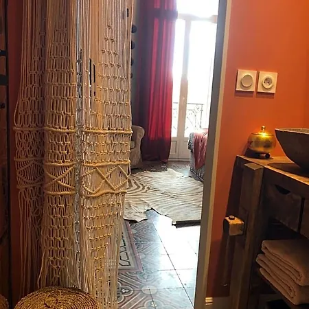 Couette-café Maison La Bohème Parenthèse Enchantée Au Cœur Du Charme, Petit-déjeuner De Rêve Vias