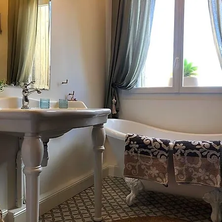 Maison La Boheme Parenthese Enchantee Au Coeur Du Charme, Petit-dejeuner De Reve *