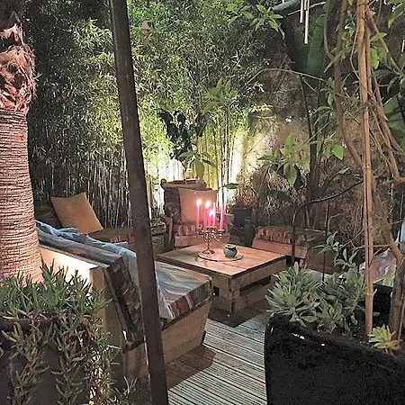 Maison La Boheme Parenthese Enchantee Au Coeur Du Charme, Petit-dejeuner De Reve Bed & Breakfast