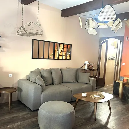 Maison La Bohème Parenthèse Enchantée Au Cœur Du Charme, Petit-déjeuner De Rêve Couette-café Vias