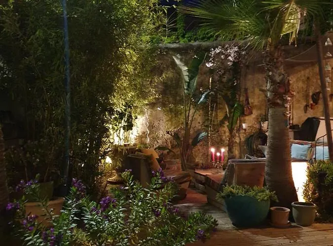 Maison La Boheme Parenthese Enchantee Au Coeur Du Charme, Petit-dejeuner De Reve Vias