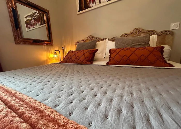 Bed and Breakfast Maison La Boheme Parenthese Enchantee Au Coeur Du Charme, Petit-dejeuner De Reve *